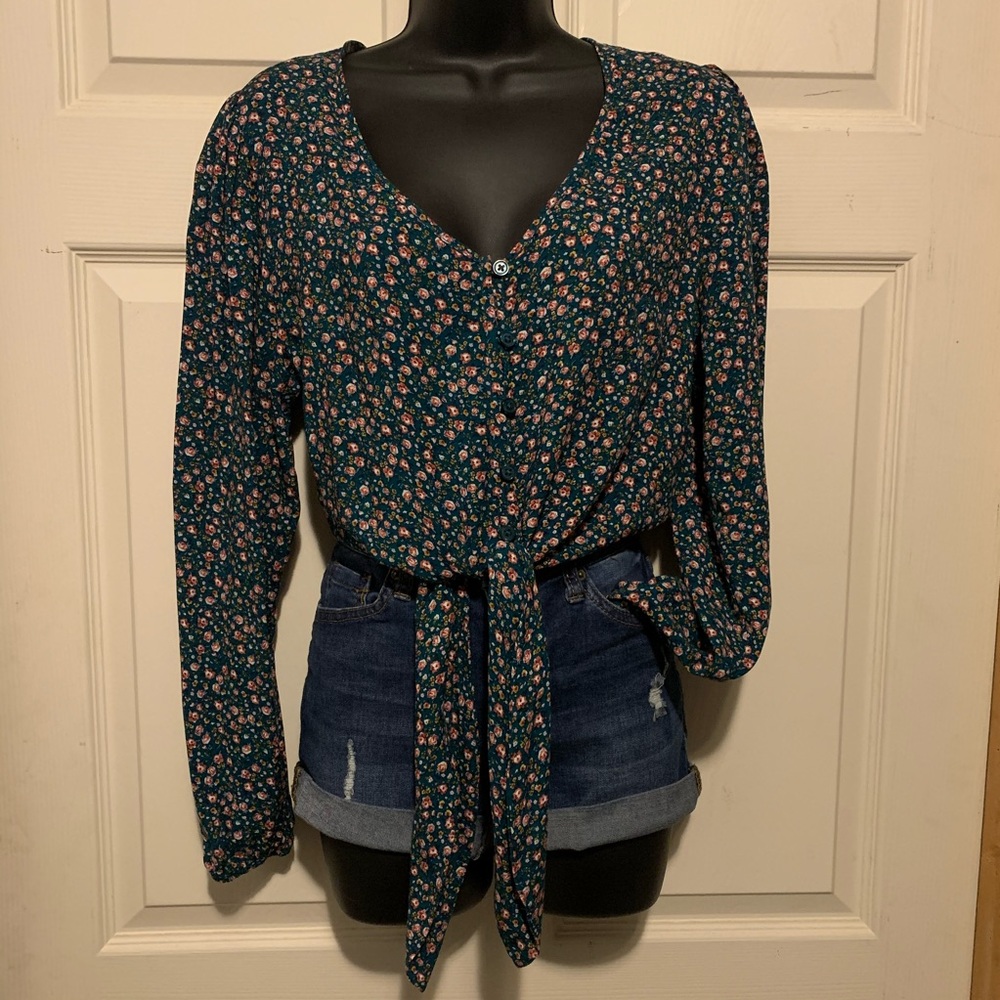 Long sleeve crop top